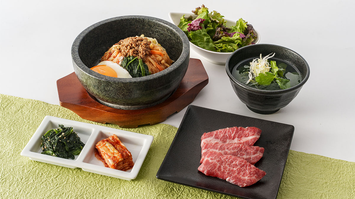石焼ビビンバと国産牛カルビランチ
